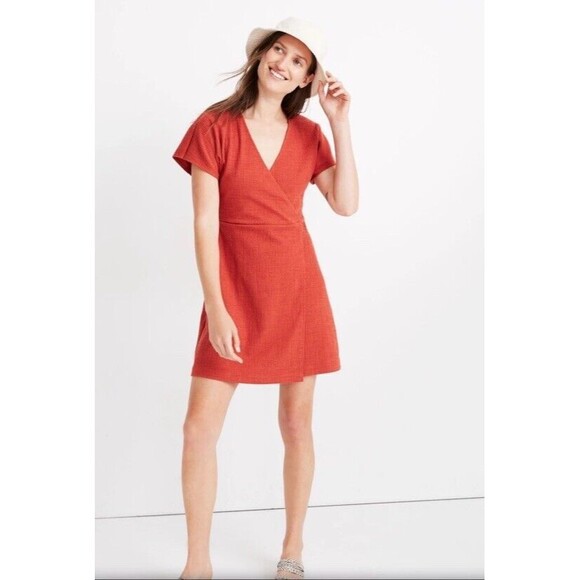 Elegant Red Wrap Dress - Picture 1 of 5